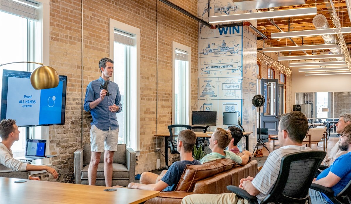 Why Most Business Websites Don’t Generate Leads (And How to Fix It)